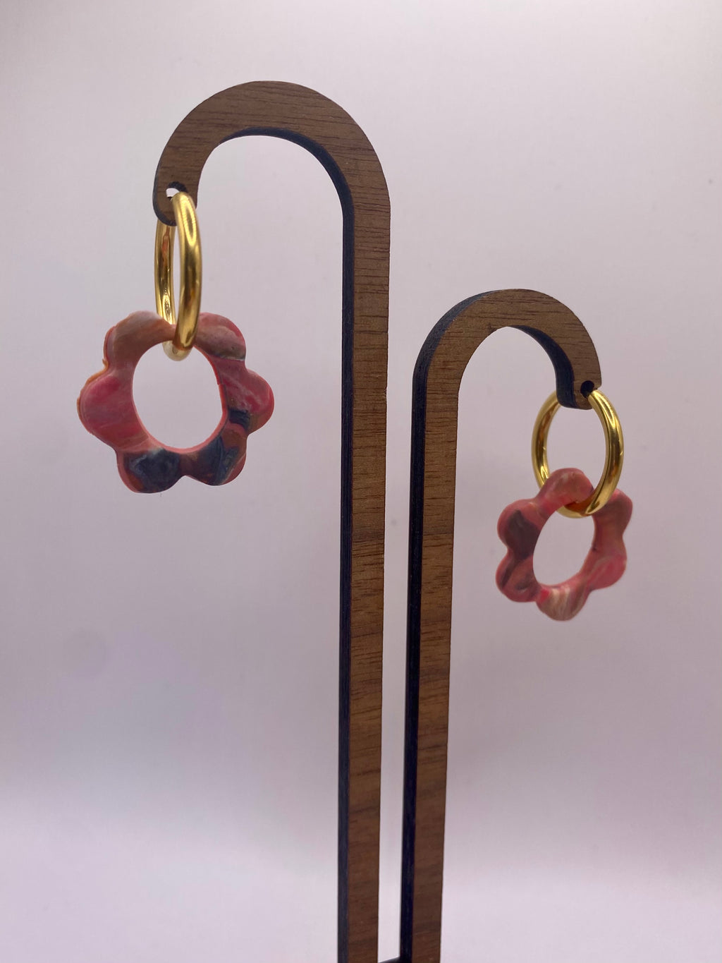 Boucles fleurs roses