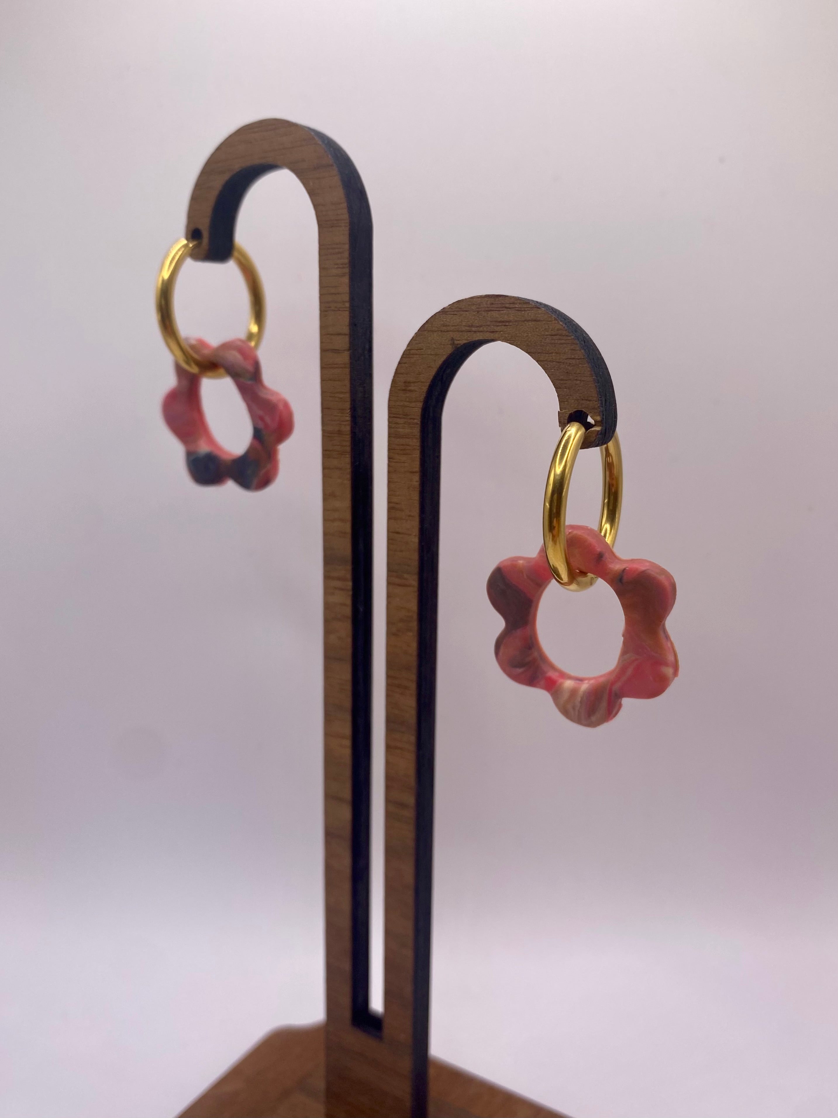 Boucles fleurs roses