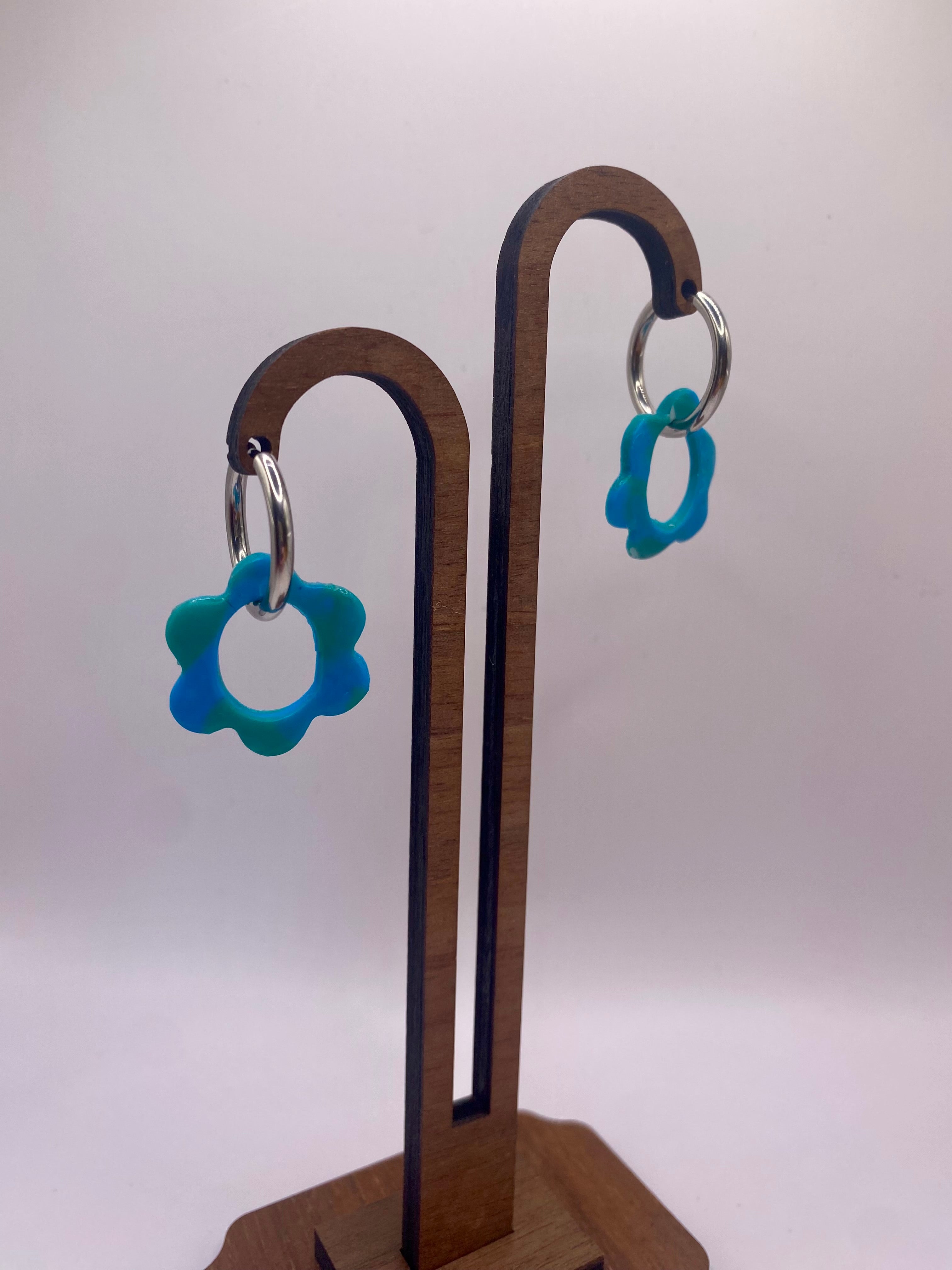 Boucles fleurs bleus