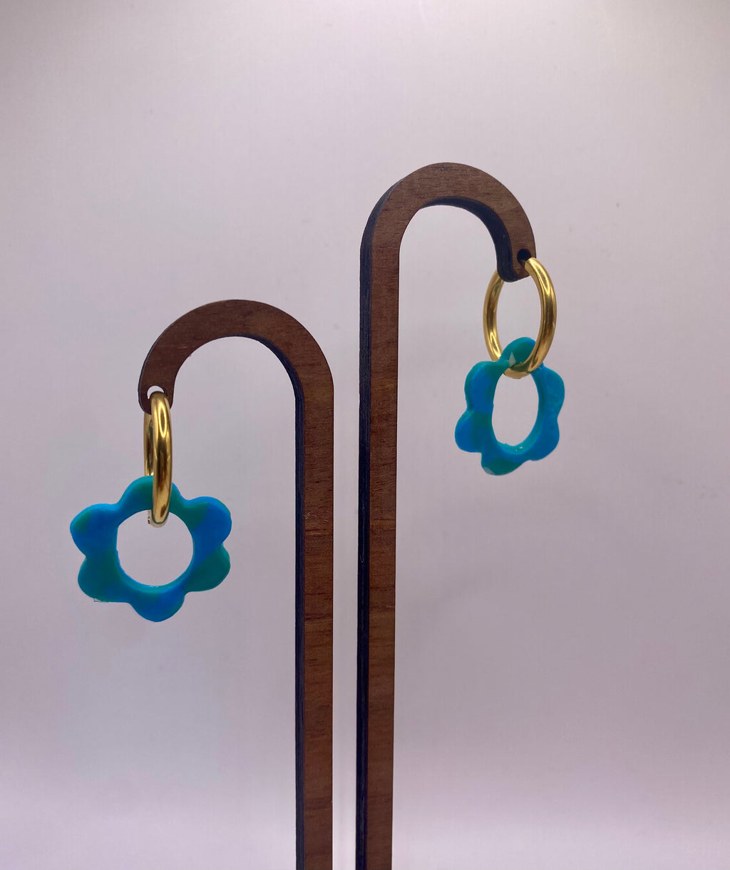 Boucles fleurs bleus