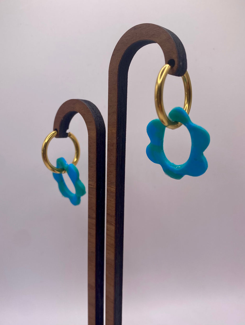 Boucles fleurs bleus