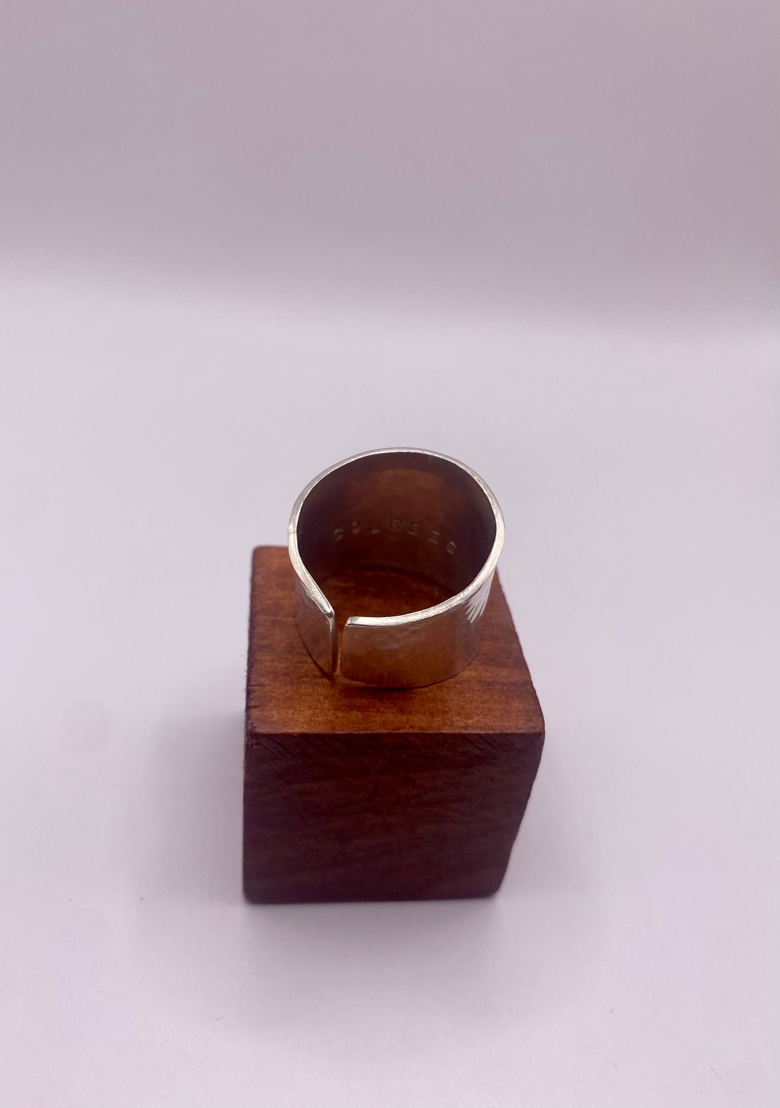 Bague martelée T55
