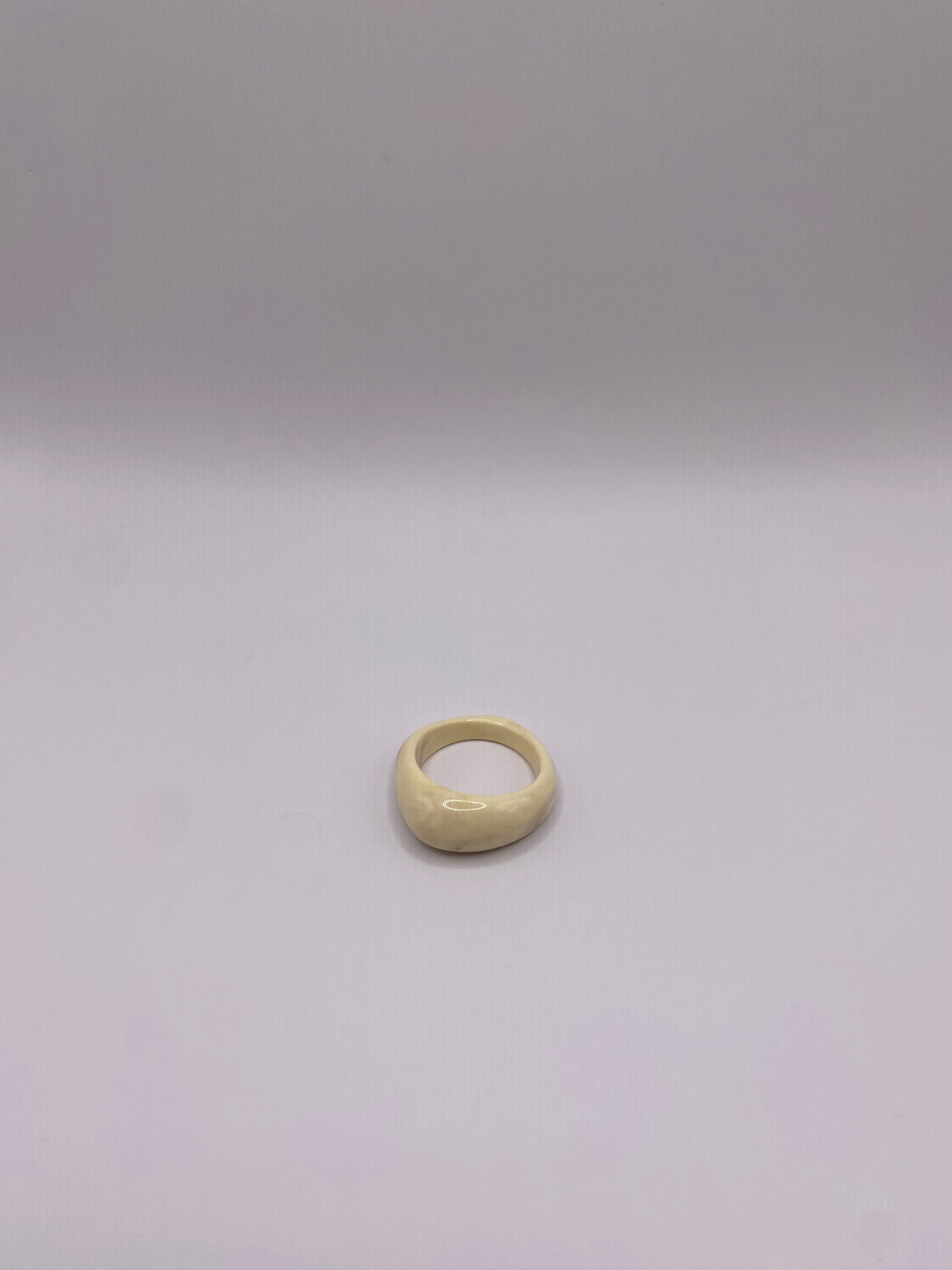 Bague V